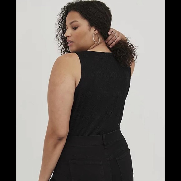 Torrid Size 4 Surplice Strappy Bodysuit in Lace Black - Picture 2 of 13